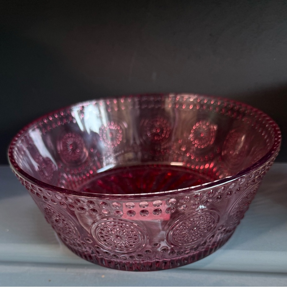 New Boston International - Pink Codi Glass
Bowl